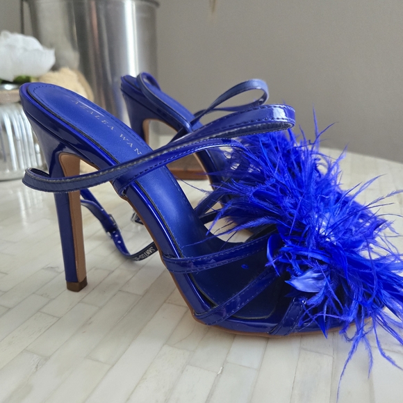 Azalea Wang Royal Blue Feathered Women's Heels - Picture 3 of 6